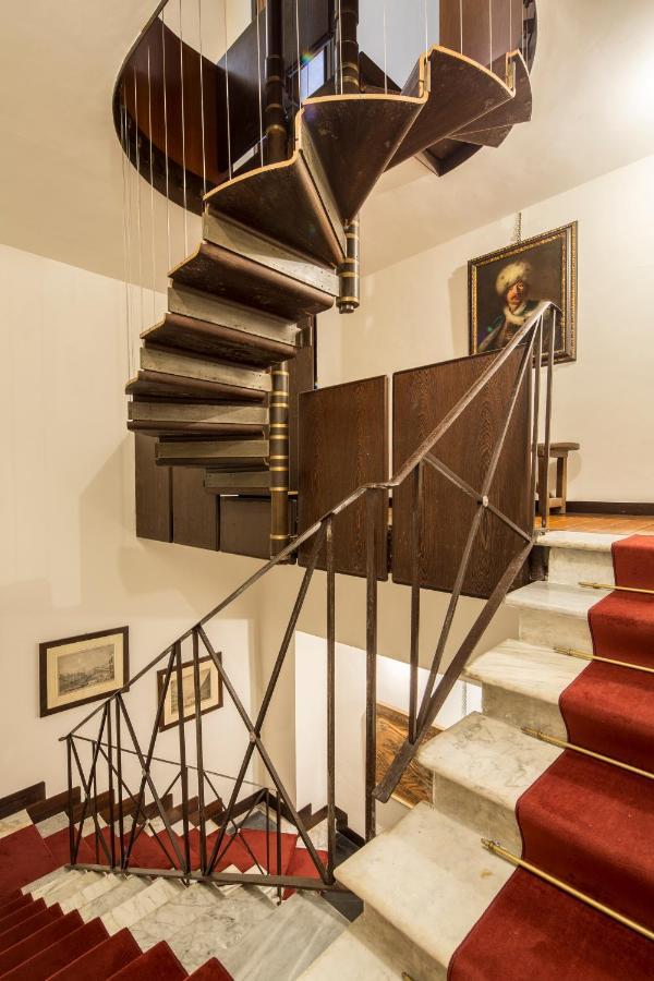 Ferienhaus Palazzo Berardi: Renaissance Downtown Luxury *