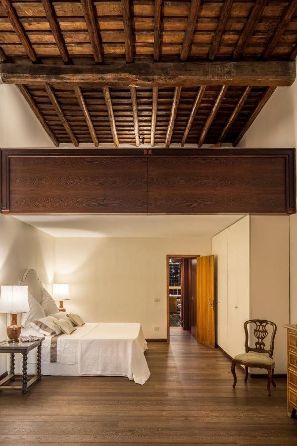 Palazzo Berardi: Renaissance Downtown Luxury Ferienhaus
